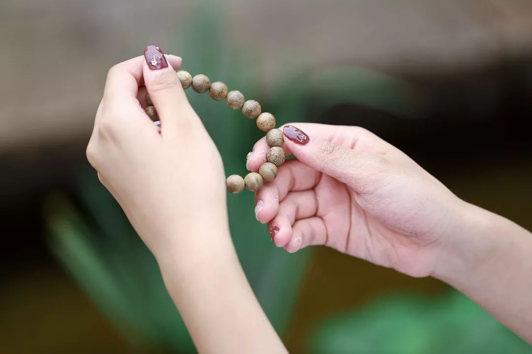 女士戴手串忌讳什么东西,女生戴手串的禁忌