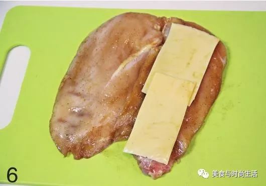 咬一口就有芝士滋出来的爆浆鸡排,炸芝士爆浆鸡排