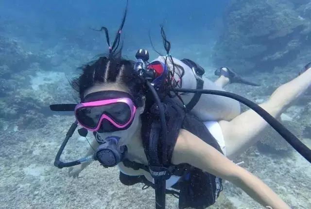 18岁最年轻辣妈照,世界上最年轻的辣妈