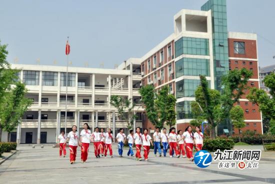 兴中特色学校,兴中学校