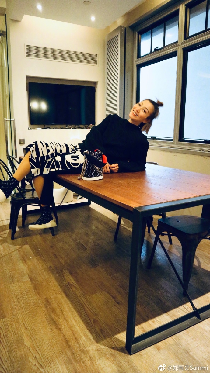 郑秀文腿伤,47岁郑秀文曝身体现状