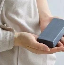 姑娘，我看你双目涣散、唇周长毛、乳晕发黑......