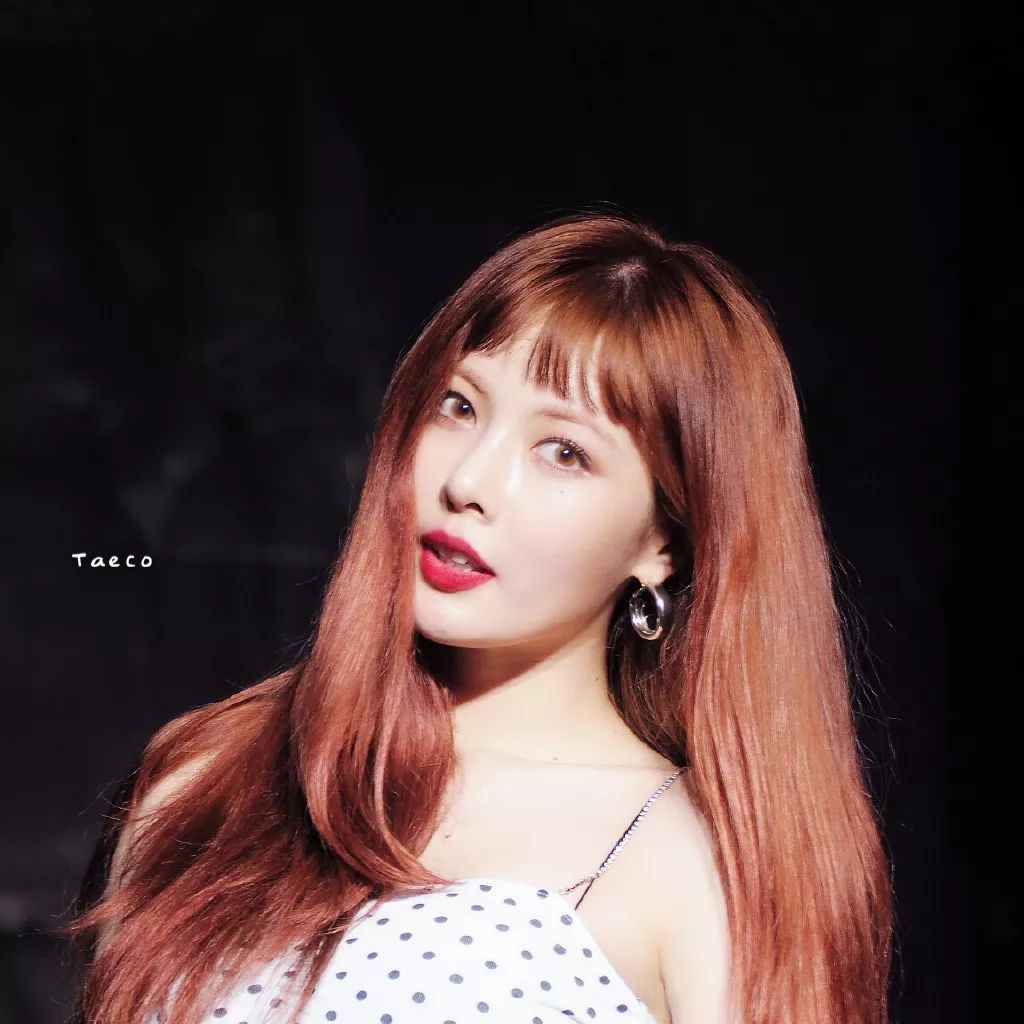 公布恋情被公司开除背假香奈儿都能带货说她是“人间毒药”我服!