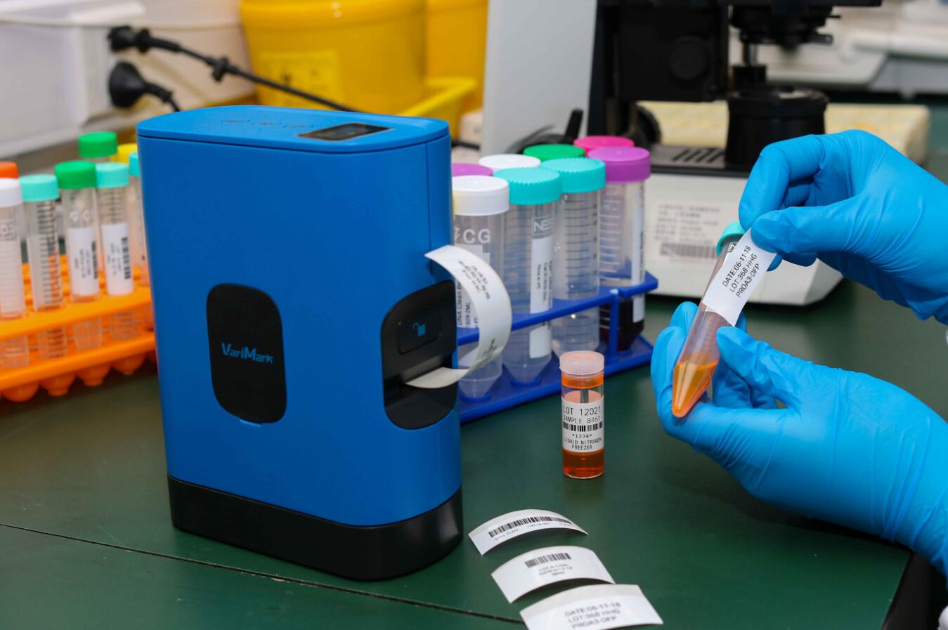 威码无线蓝牙标签机GT3000，实验室用品有效标识管理