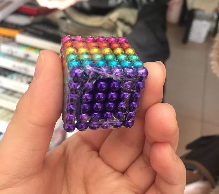 如何判断孩子有没有误食磁力珠,小孩误食磁力珠危险吗