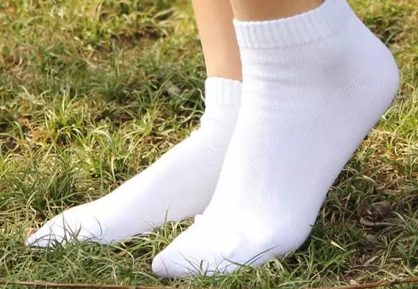 新衣服吊牌掉了可以退吗,新衣服吊牌要不要剪