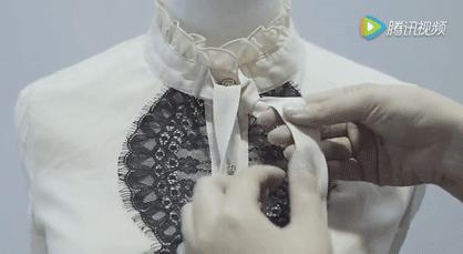 毛衣该不该收起来,毛衣腰侧边上有根带子怎么系好看