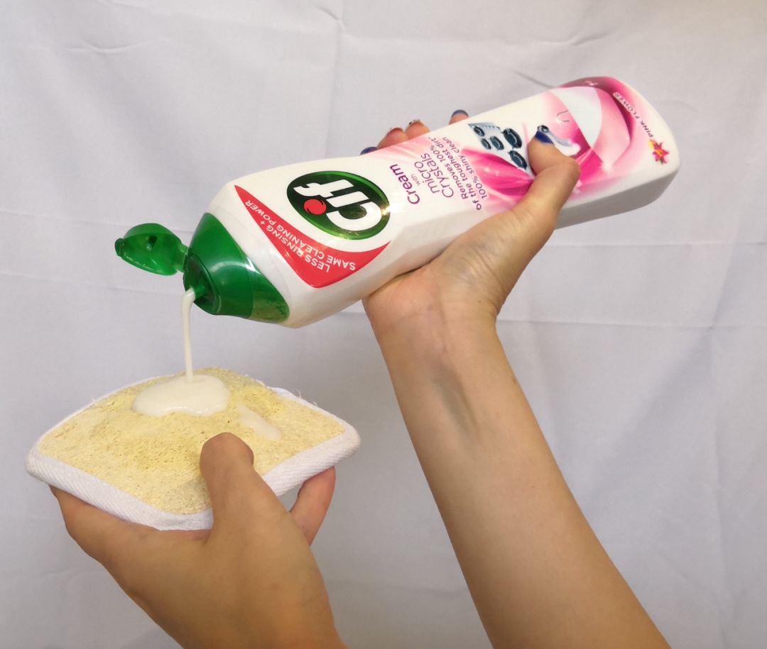 去污“高科技”！焦黑锅底、油垢、霉菌，喷一喷全消失