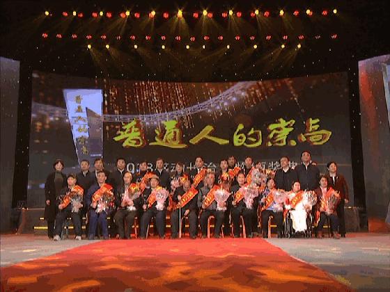 致敬孩子的感动视频,致敬英雄感动片段