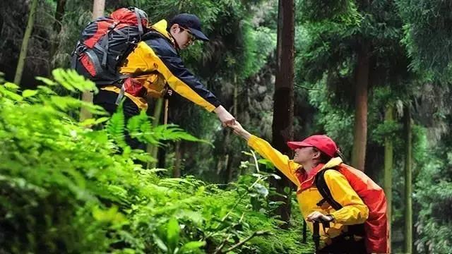 楚雄和昆明好玩的露营地,楚雄自己搭帐篷露营地推荐