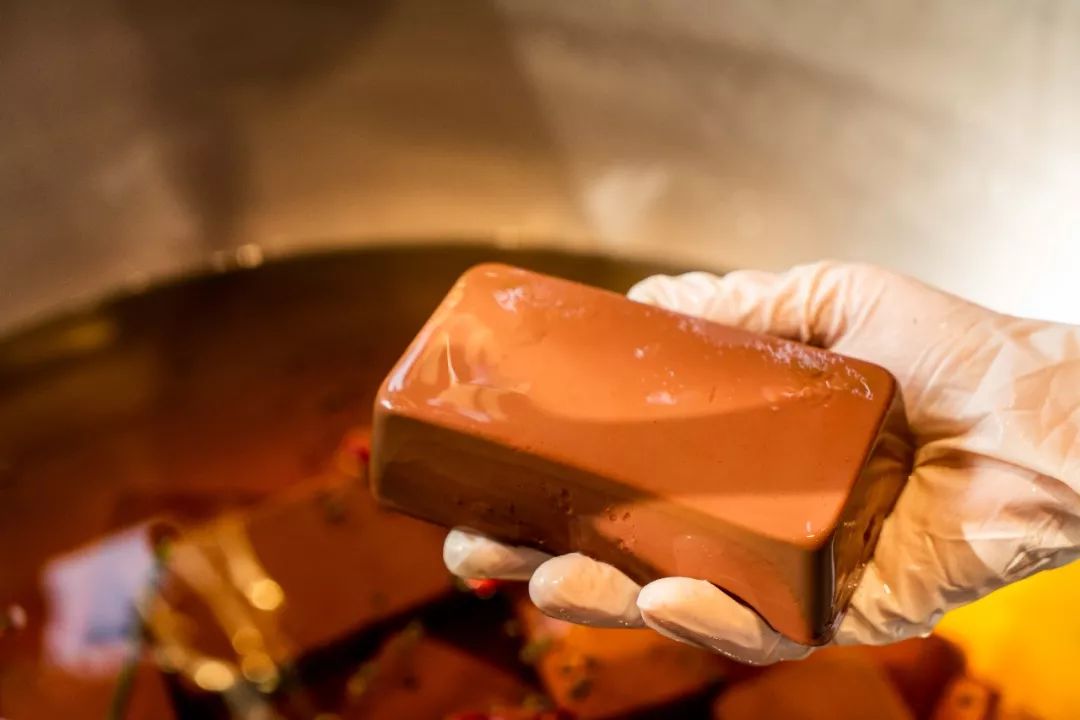 谭鸭血24小时营业,日均排队3h的谭鸭血来宁波了