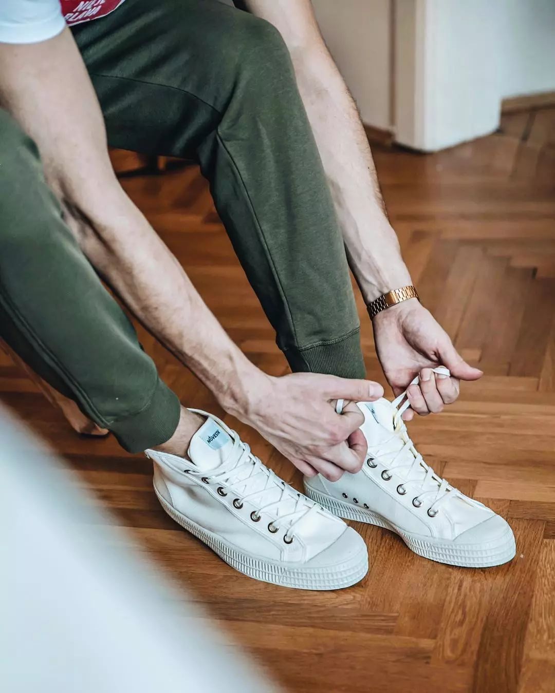 匡威联名川久保玲鞋,匡威川久保玲联名是经典还是1970s