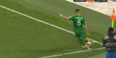 张玉宁超级世界波破门,张玉宁巴坎布推射