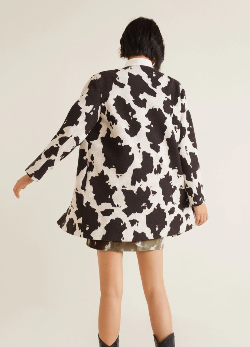 豹纹OUT，下一个C位印花轮到奶牛纹上场！