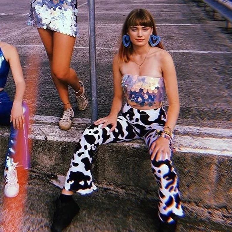 豹纹OUT，下一个C位印花轮到奶牛纹上场！