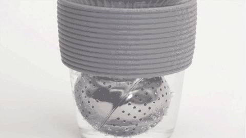 一颗球就能让茶水分离？王菲都爱不释手的丹麦茶杯