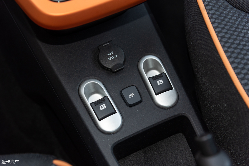 表现出乎意料好开不贵的入门级电动车比亚迪e1