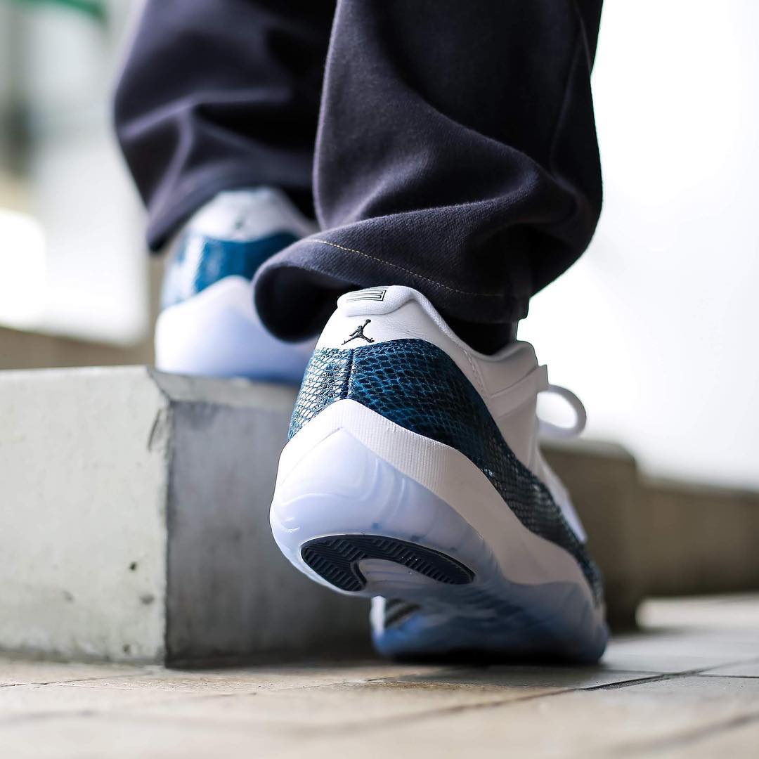 airjordan11经典配色,airjordan11蓝蛇高帮上脚