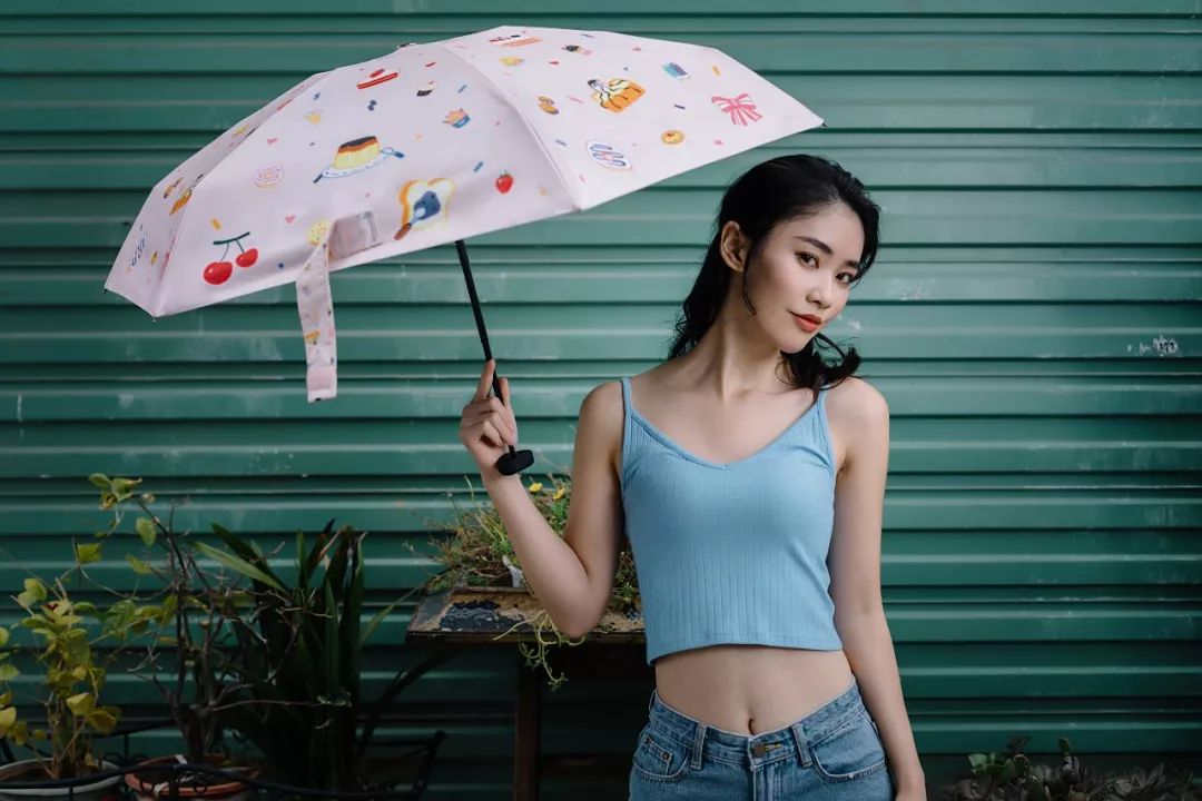 日本防晒黑胶便携口袋伞100多元,日本迷你巴掌防晒伞