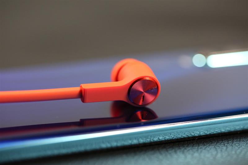 华为耳机freelace和活力版对比图,华为蓝牙耳机freelacepro3测评