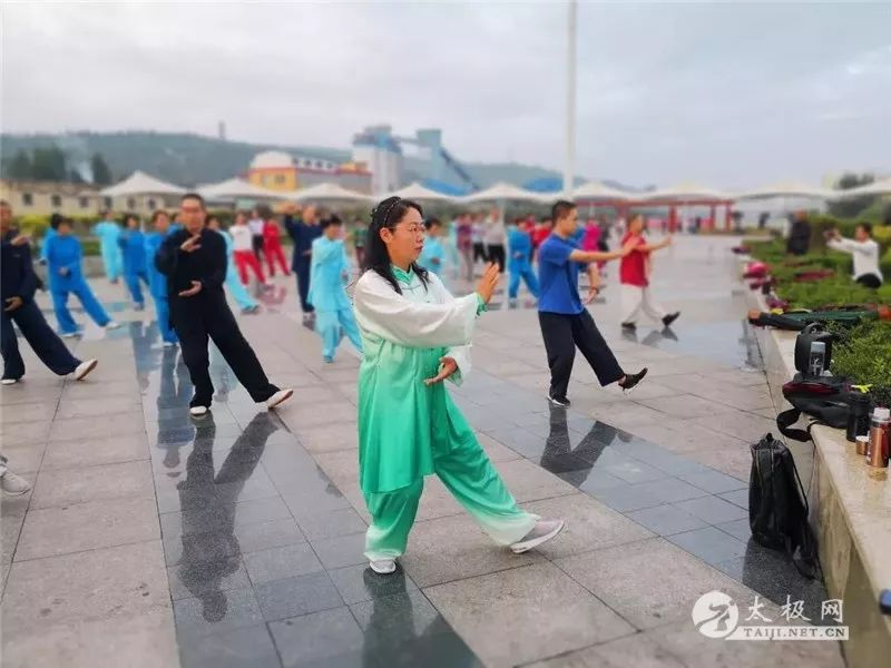 正确练太极拳的方法和步骤,如何正确的练太极拳少走弯路