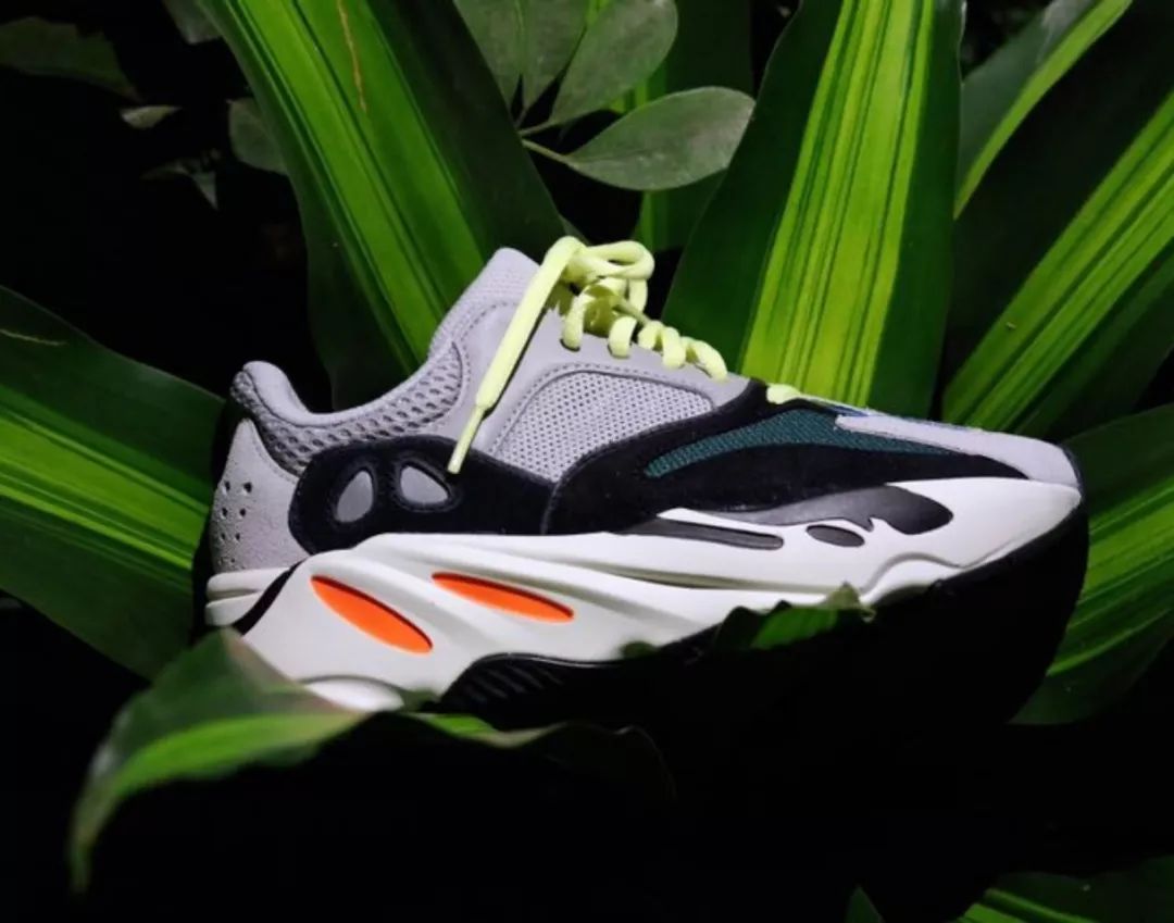 nike鞋子街拍视频,nike空军联名黑白款