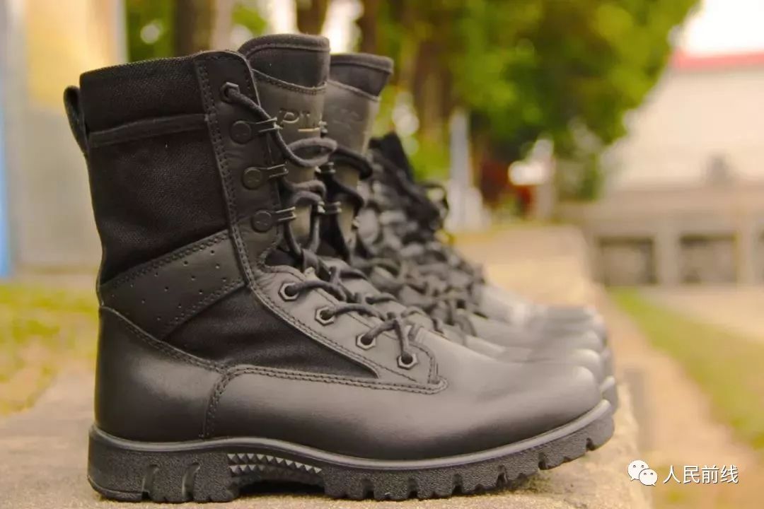 17式武警新式作战靴,17式作战靴军品和民品的区别