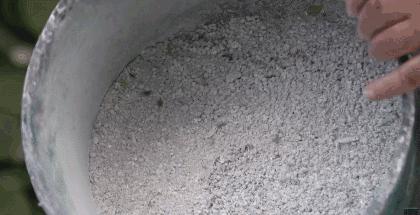 BBC又来惊爆：你抹口红，就是在亲吻上万只昆虫尸体？美丽背后这么血腥…