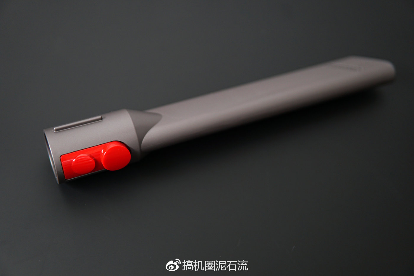 戴森除螨仪手持吸尘器评测,戴森吸螨仪v7清洗视频