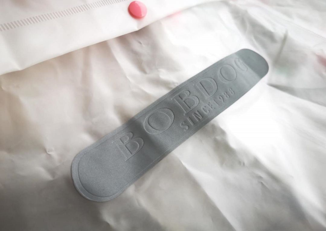 给孩子选雨衣有什么要求,雨衣雨鞋给孩子备好