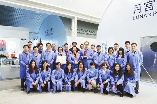 一条评论引网友愤怒,一条微博引发热议知乎