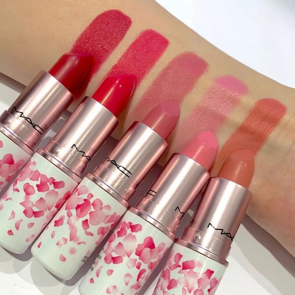 10分钟告诉你哪些春季彩妆能让你美出花花花花