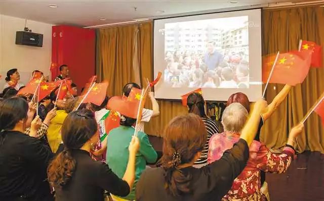 习*平近**总书记考察重庆引起强烈反响