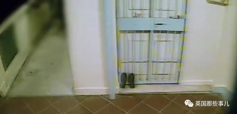 绑架，泼硫酸，纵火烧房...新加坡高利贷集团，简直可怕...