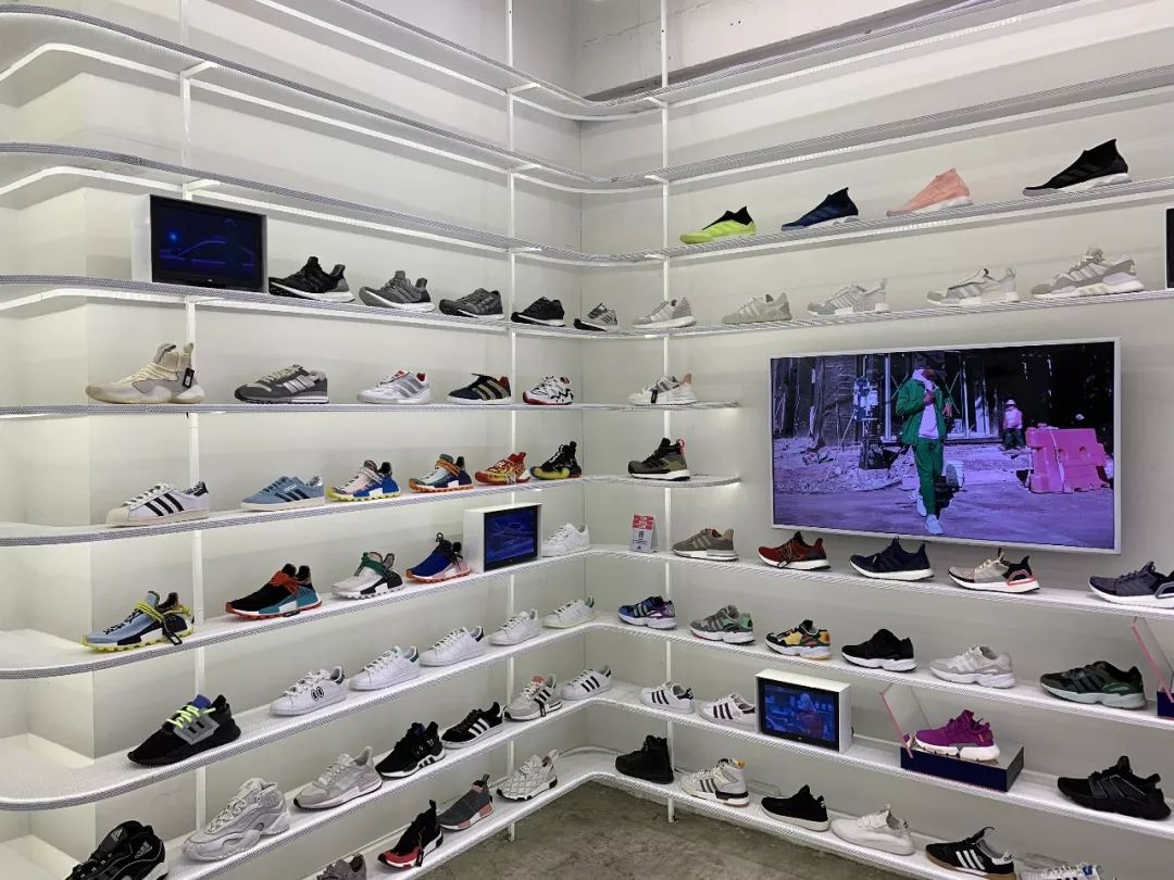 曼谷球鞋图片大全,泰国曼谷球鞋实体店