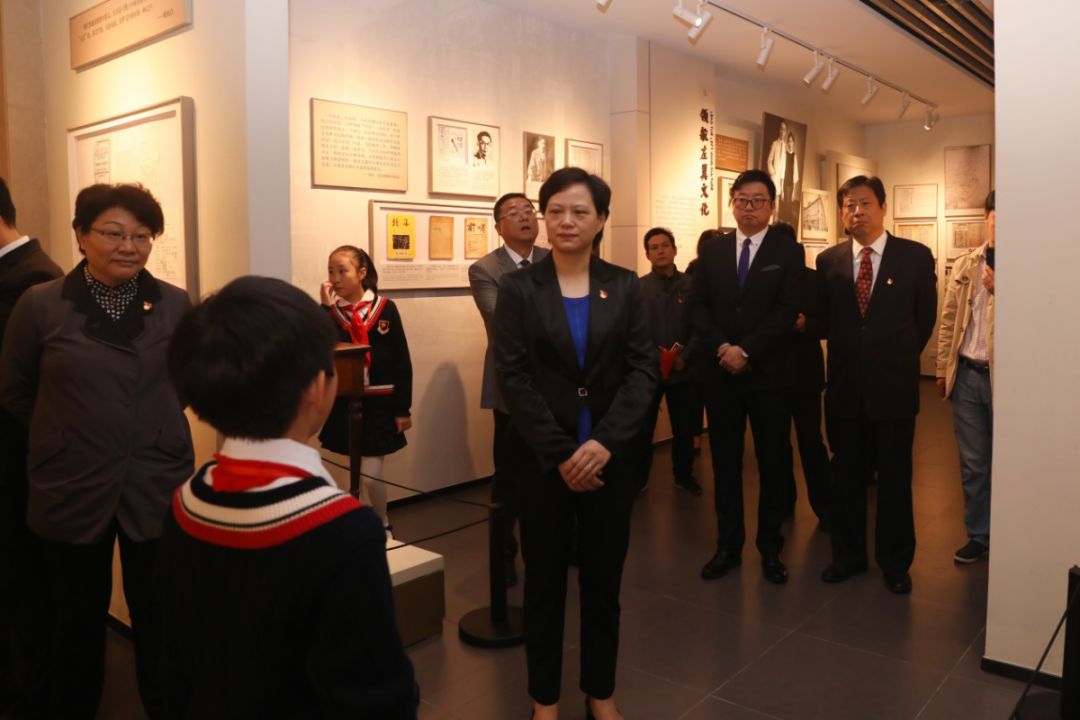 甯稿窞闈╁懡鐑堝＋闄靛洯鍗囨棗浠紡,甯稿窞浜烘皯骞垮満鍥藉簡鍗囨棗浠紡