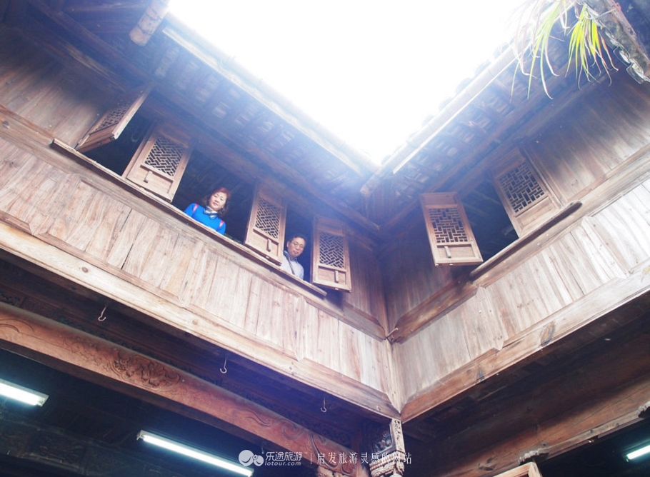 山沟沟里不存在的风景美如画,充满田园风光的美丽小村庄