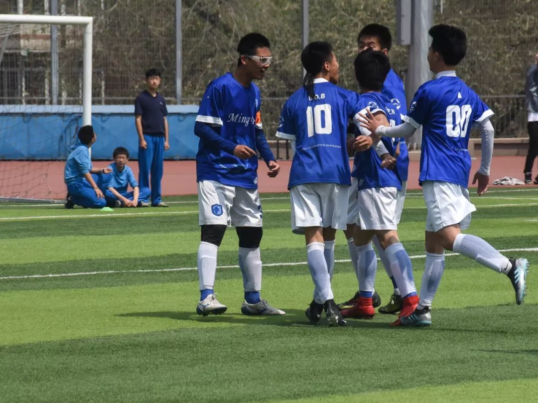 战报|王钟楠朱元易破门，李心研神奇门球吊射，明德3:0完胜至善获得第九届书院杯男足总冠军