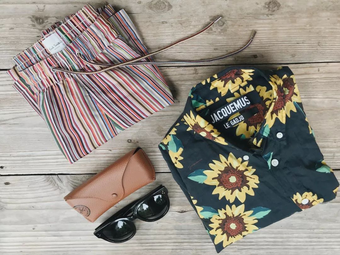 我们的海边outing：每个人的旅行箱里有什么？