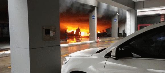 东莞一车行突发火灾，竟是人为纵火！警方通报来了…