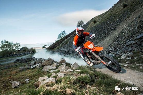 摩托家/“跳水王”、“铁头娃”、“大野驴”？奥地利的KTM是你的菜吗？