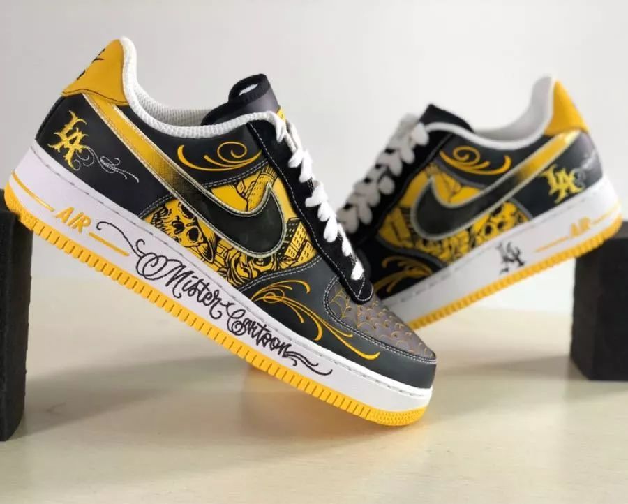 yeezyoffwhite鑱斿悕,offwhite璺焬eezy鑱斿悕浜嗕箞