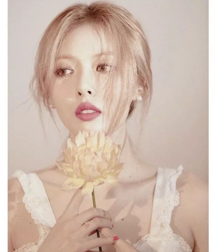 美人计|朴信惠和允儿的发色真显肤白啊！