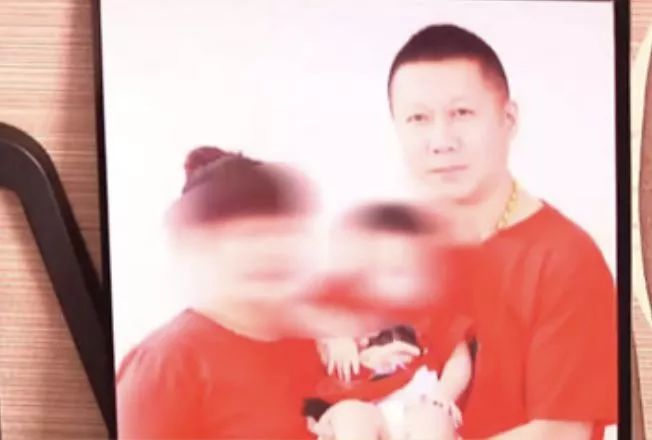 女子睡梦猝死原因,女子一觉睡醒发现老公猝死