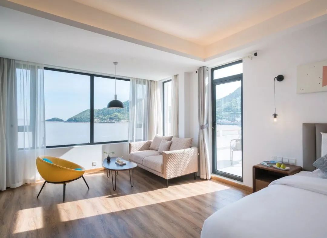 碧海蓝天三亚湾民宿,一间与海零距离的海景民宿