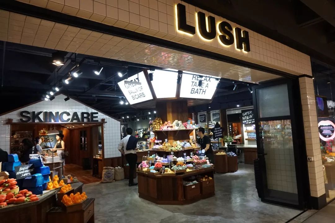 泰国有什么值得买的包,泰国必吃的十大潮牌