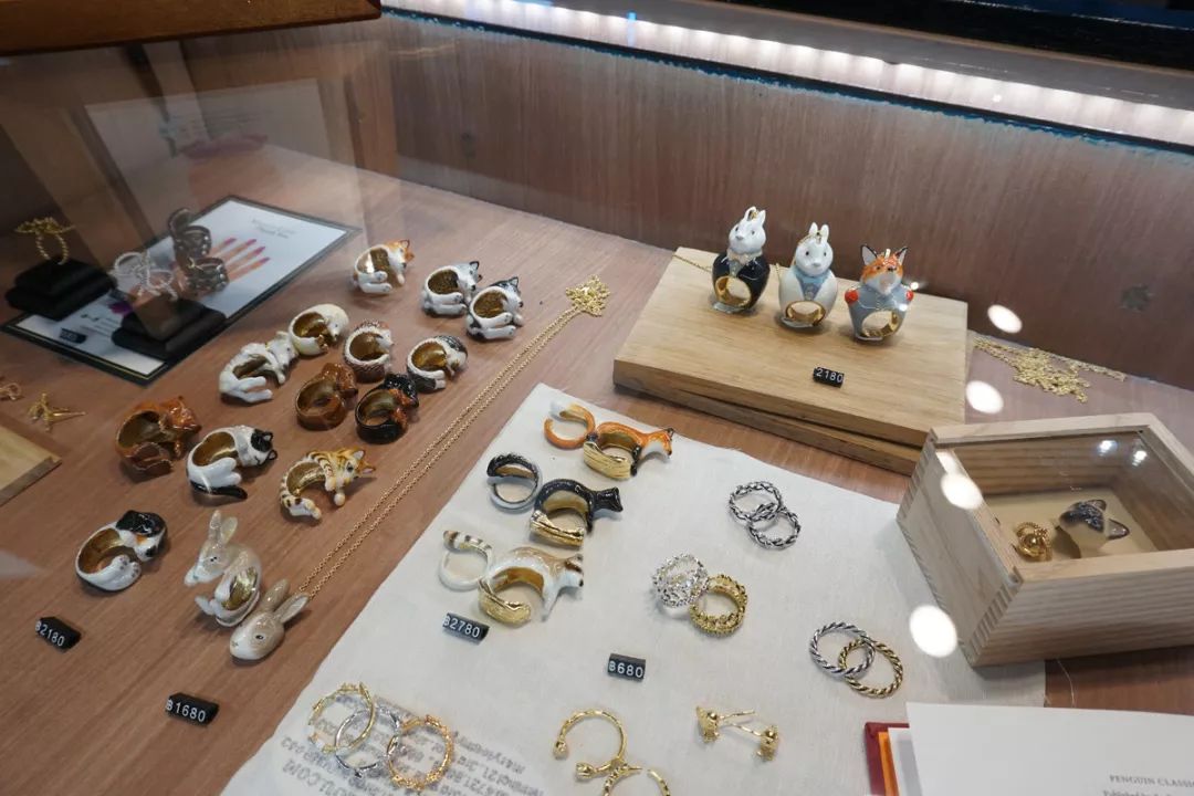 泰国曼谷有哪些值得买的衣服,泰国有哪些潮牌店