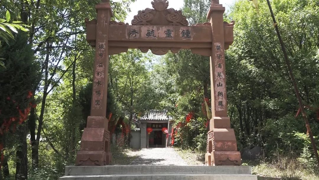 跟着抖音去探店周末去哪玩,小沟背两日游