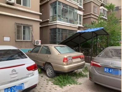 随意停放僵尸车找什么部门处理,僵尸车占道给市民带来不便