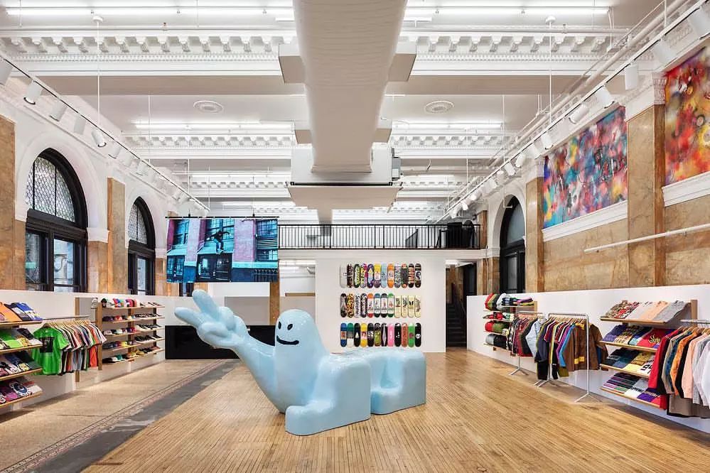 苏富比supreme,去苏富比拍卖会